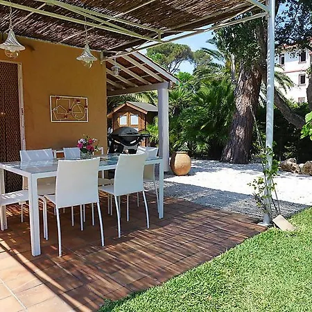 Saint-aygulf Sleeps 8 Pool Air Con Wifi *