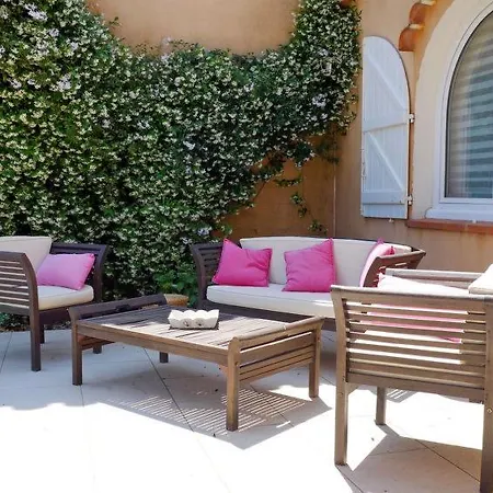 Сasa de vacaciones Saint-aygulf Sleeps 8 Pool Air Con Wifi *